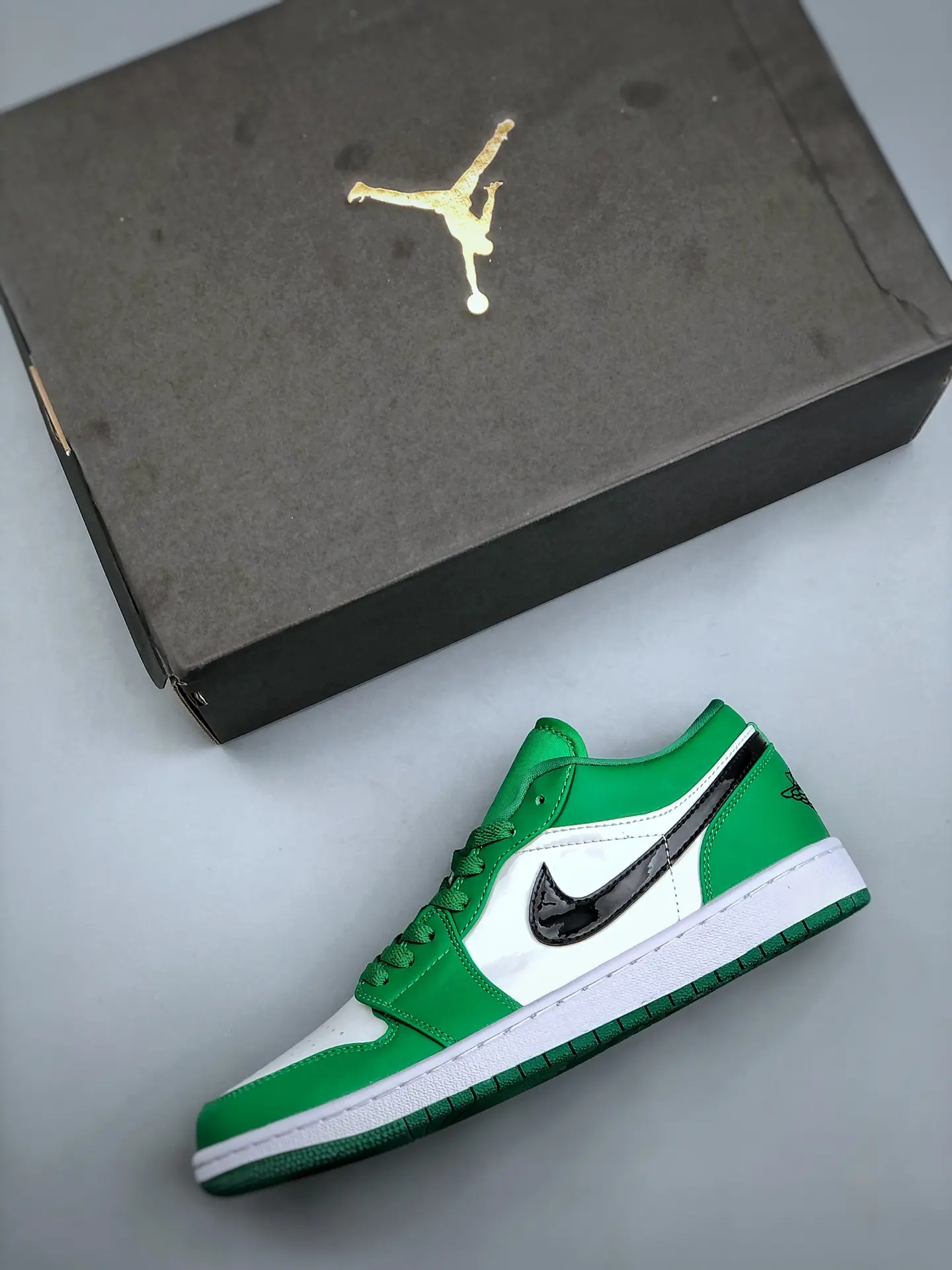 YASSW | Nike Air Jordan 1 Retro I Low Og Pine Green Black White Celtics Review