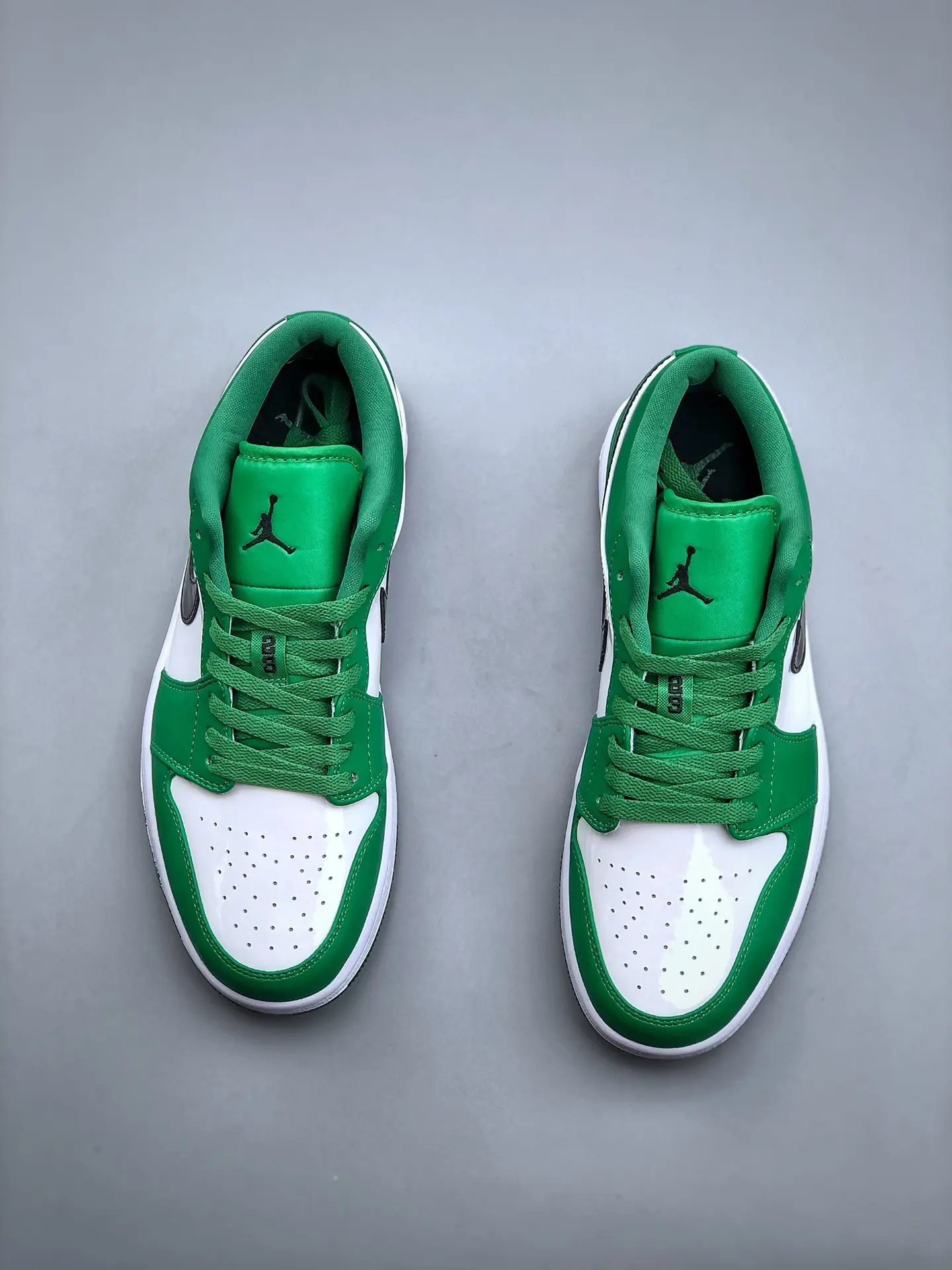 YASSW | Nike Air Jordan 1 Retro I Low Og Pine Green Black White Celtics Review
