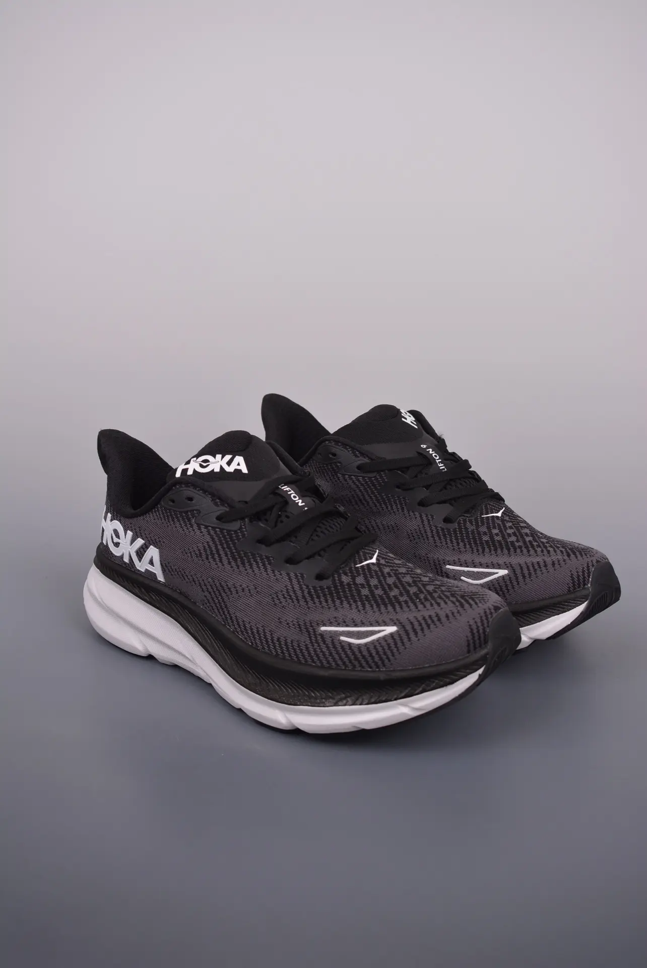 YASSW | Hoka vs. On Cloud Shoes: Choosing the Right Fit for Nurses, Walking, and Standing All Day